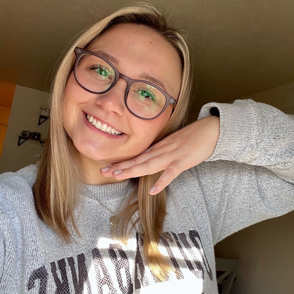 Meet your Posher, Rebecca